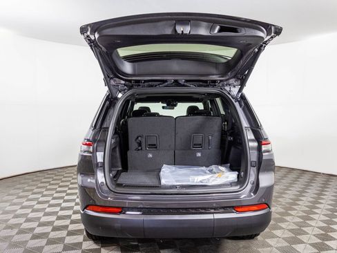 New 2025 Jeep Grand Cherokee L Altitude image 34