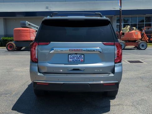 Used 2024 GMC Yukon XL SLT w/ SLT Luxury Package AWD/4WD image 5