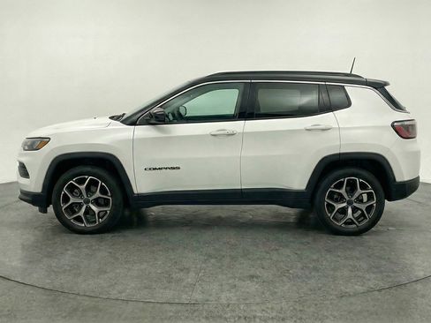 Used 2025 Jeep Compass Limited AWD/4WD image 5