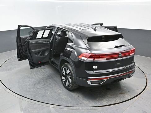 Used 2024 Volkswagen Atlas Cross Sport SE AWD/4WD image 22