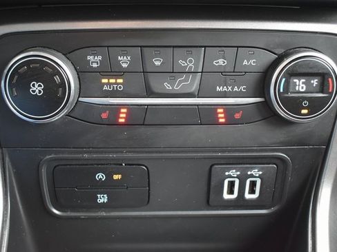 Used 2020 Ford EcoSport SE image 28