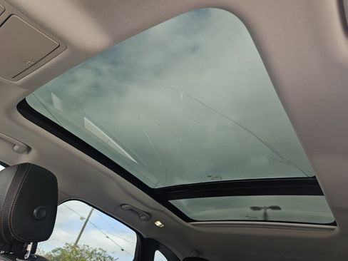 Used 2018 Jaguar F-PACE Prestige image 13