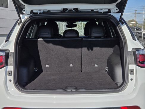 Used 2025 Jeep Compass Latitude w/ Altitude Special Edition image 29