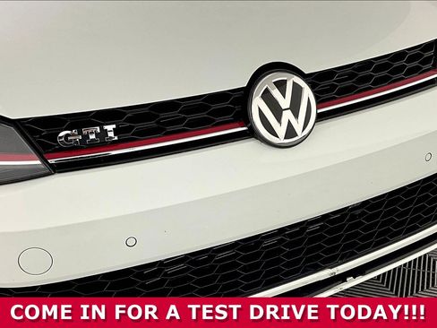 Used 2018 Volkswagen GTI Autobahn FWD image 28