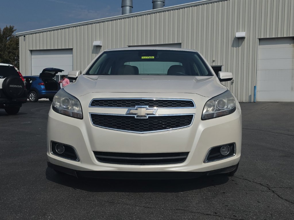 Used 2013 Chevrolet Malibu LT FWD image 2