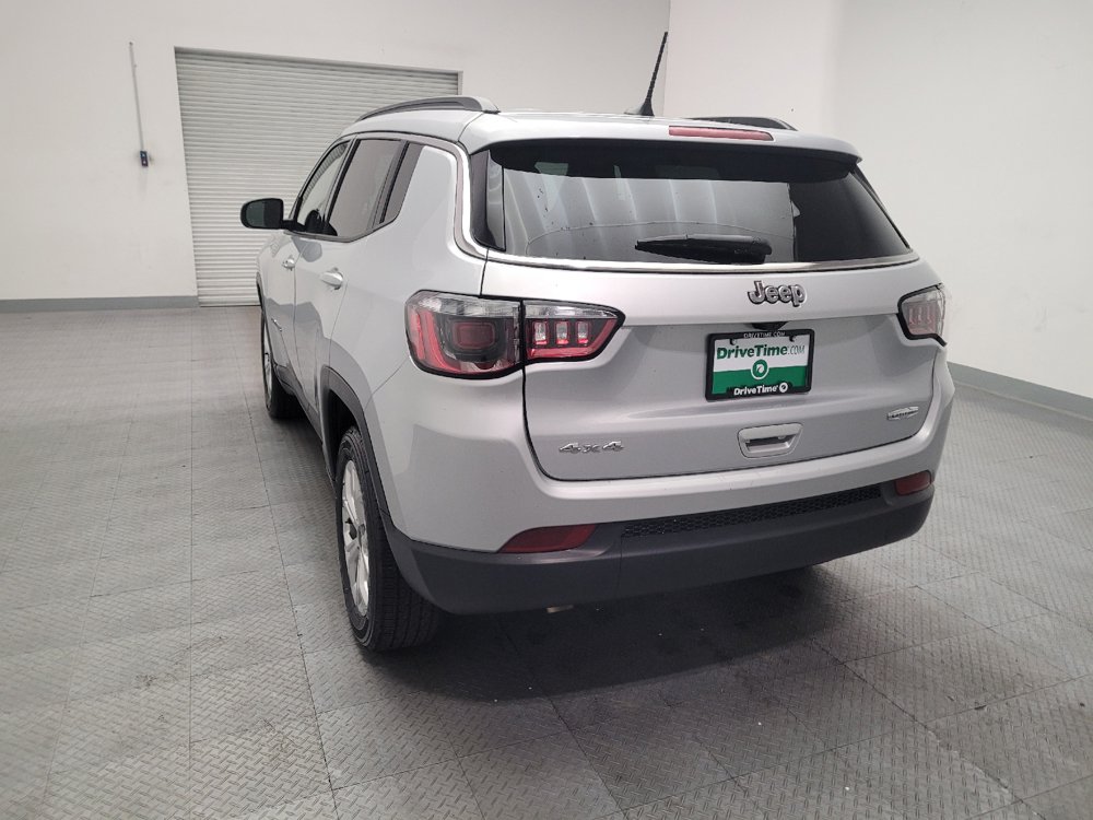 Used 2025 Jeep Compass Latitude AWD/4WD image 6