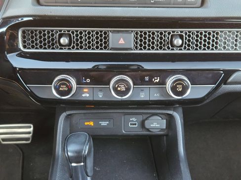 Used 2023 Honda Civic Sport image 18
