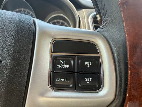 Used 2012 Chrysler 200 Touring FWD image 24
