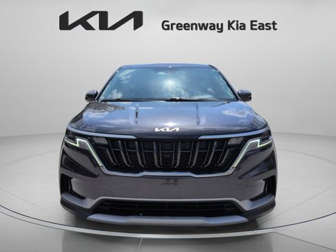 Certified 2023 Kia Carnival LX FWD image 11