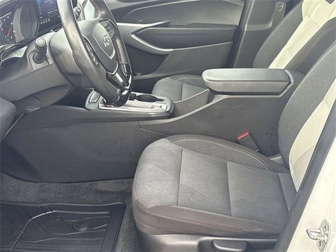 Used 2024 Chevrolet Trax RS w/ Driver Confidence Package image 17