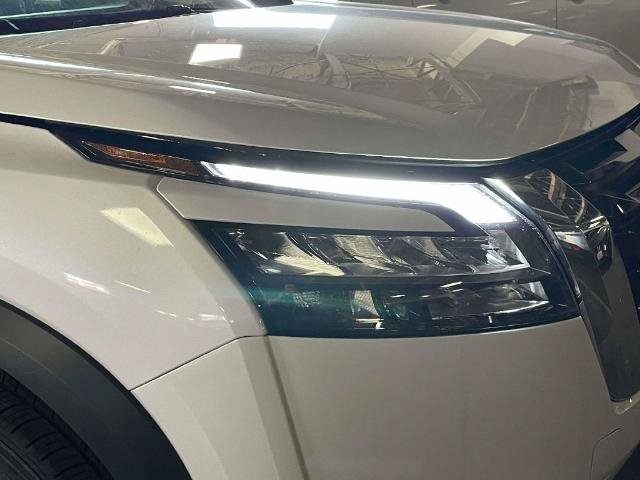 Certified 2025 Nissan Pathfinder SL AWD/4WD image 10