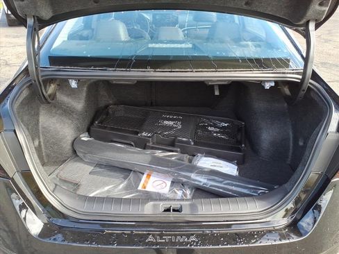 New 2025 Nissan Altima 2.5 SR image 11