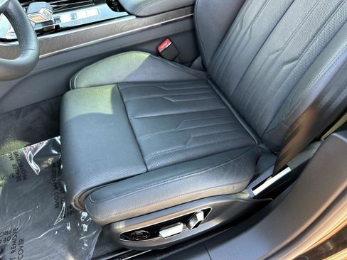 Used 2022 Audi A8 L 3.0T w/ Executive Package image 19