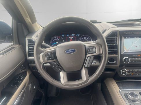 Certified 2018 Ford Expedition XLT w/ Equipment Group 202A AWD/4WD image 12
