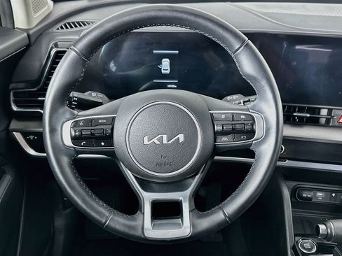 Used 2025 Kia Sportage EX FWD image 18