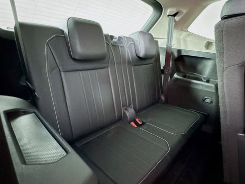 Used 2023 Volkswagen Tiguan SE image 26