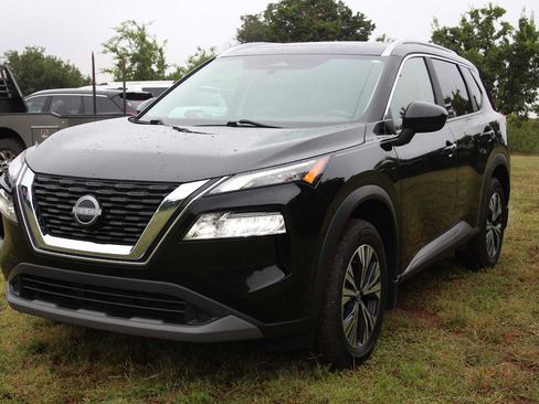 Used 2023 Nissan Rogue SV w/ SV Premium B Package FWD image 4