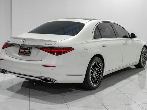 Used 2022 Mercedes-Benz S 580 4MATIC Sedan image 4