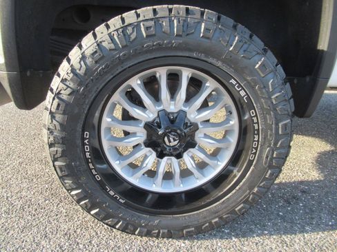 Used 2023 Chevrolet Silverado 2500 LTZ w/ LTZ Plus Package AWD/4WD image 8
