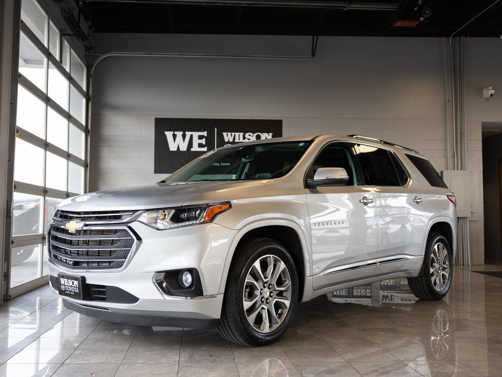 Used 2021 Chevrolet Traverse Premier AWD/4WD image 2
