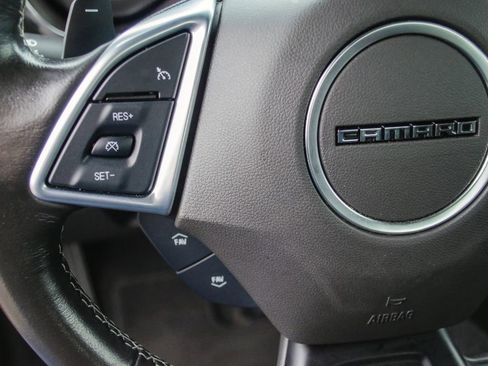 Used 2022 Chevrolet Camaro LT w/ Technology Package RWD image 20