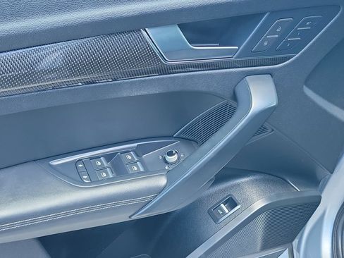 Used 2019 Audi SQ5 Premium Plus AWD/4WD image 24
