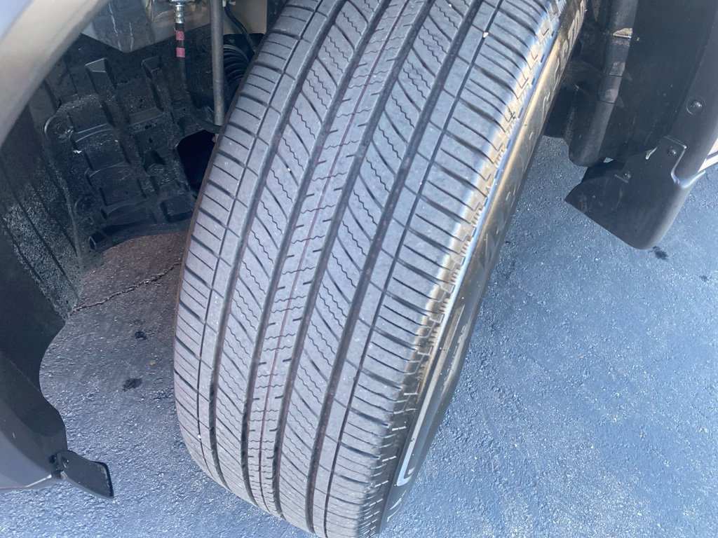 Certified 2025 Nissan Rogue SV AWD/4WD image 33