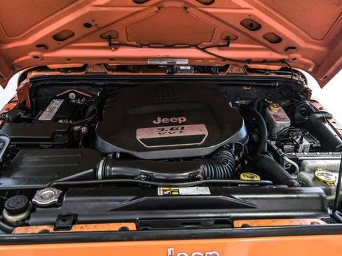 Used 2013 Jeep Wrangler Unlimited Sport image 7