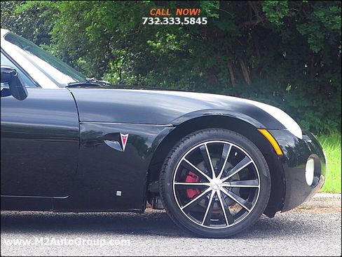 Used 2008 Pontiac Solstice Convertible image 29