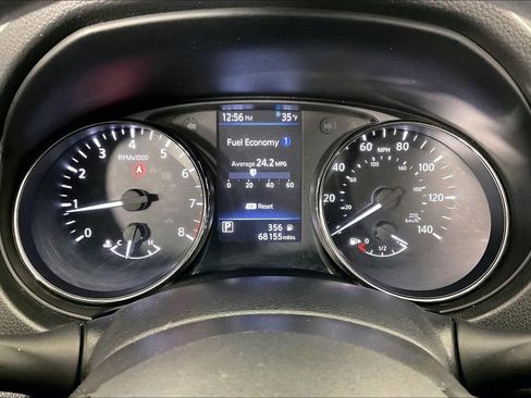 Used 2022 Nissan Rogue Sport S image 29