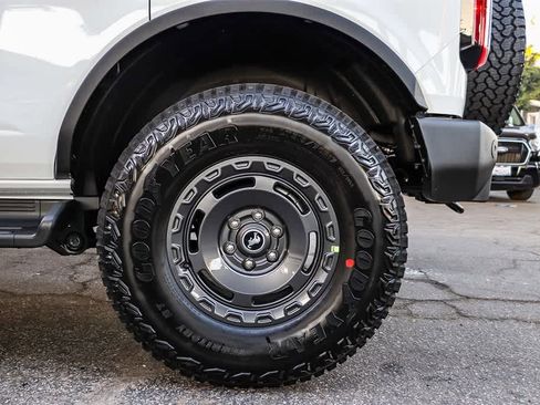 New 2025 Ford Bronco Outer Banks w/ Sasquatch Package image 10