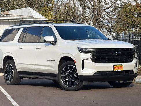 Used 2024 Chevrolet Suburban RST w/ Sport Performance Package image 2