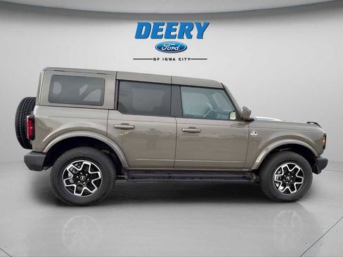 Used 2025 Ford Bronco Outer Banks image 16