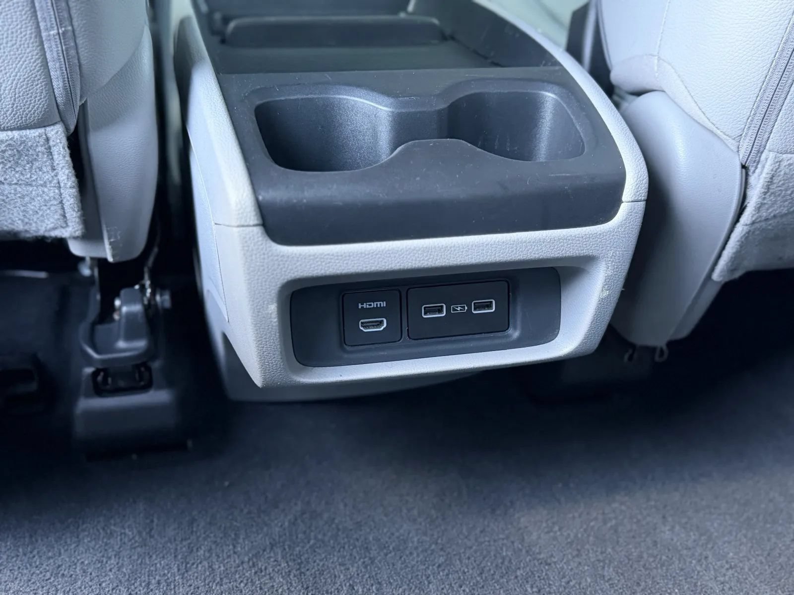 Used 2023 Honda Odyssey Elite image 41