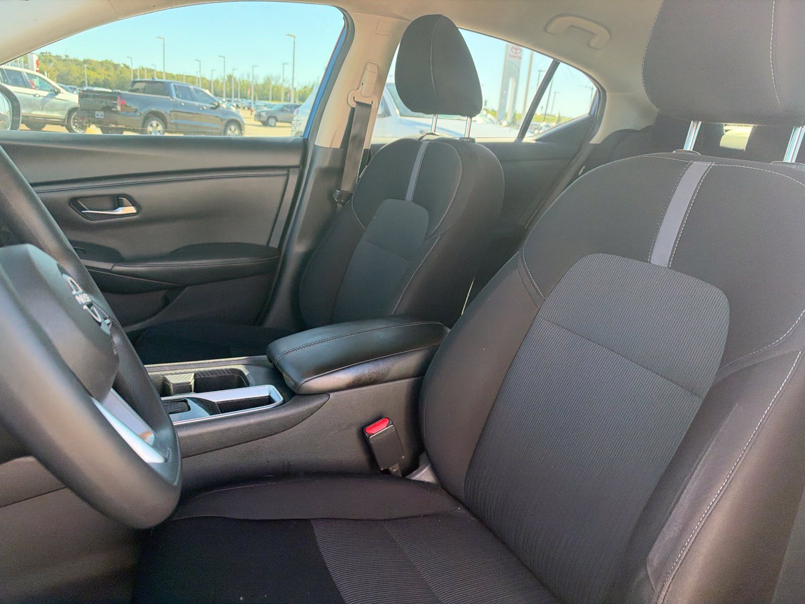 Used 2024 Nissan Sentra SV FWD image 10