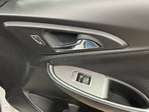Used 2023 Chevrolet Malibu LS image 10