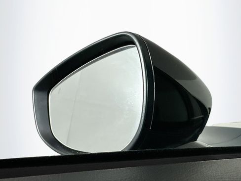 Used 2025 MAZDA CX-50 AWD 2.5 S w/ Premium Package image 16