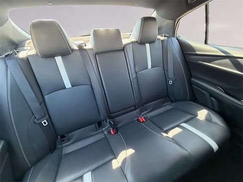 Used 2025 Toyota Camry SE image 18
