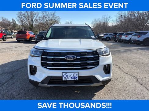 New 2026 Ford Explorer Active w/ Active Comfort Package AWD/4WD image 8