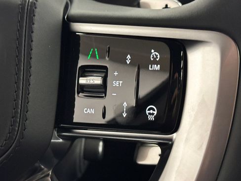 New 2026 Land Rover Range Rover Long Wheelbase SE image 25