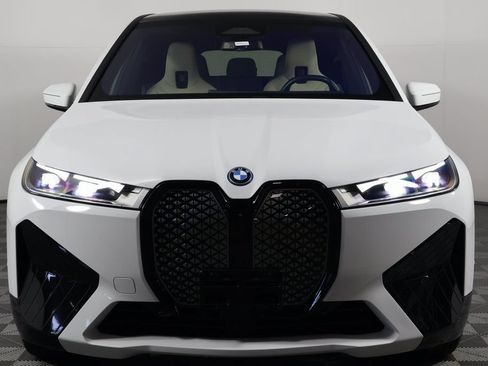 Used 2024 BMW iX xDrive50 w/ Sport Package AWD/4WD image 2