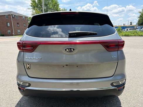 Certified 2022 Kia Sportage EX AWD/4WD image 5