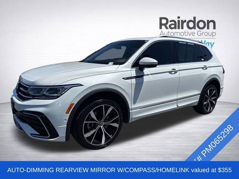 Used 2023 Volkswagen Tiguan SEL R-Line AWD/4WD image 3