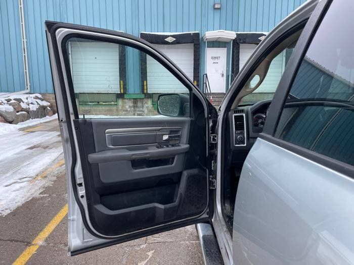 Used 2015 RAM 1500 Big Horn AWD/4WD image 22