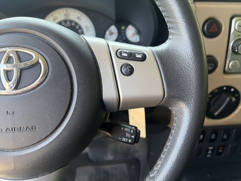 Used 2014 Toyota FJ Cruiser 4WD w/ Upgrade Package image 31