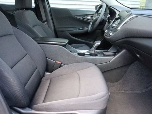 Used 2024 Chevrolet Malibu LT FWD image 30