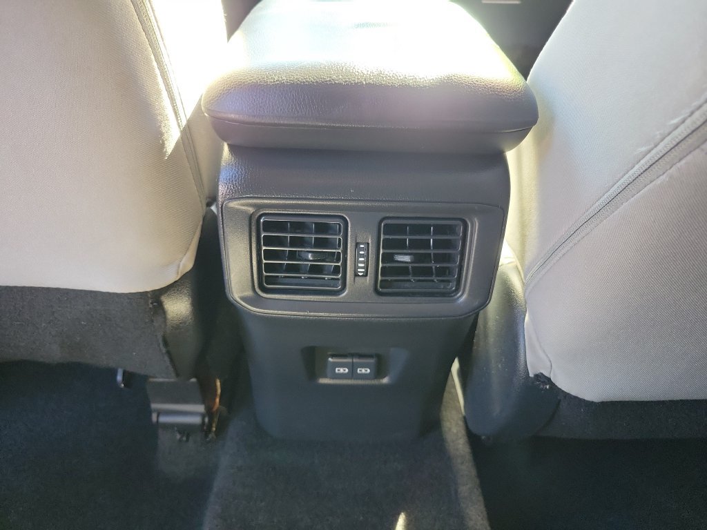Used 2022 Toyota RAV4 XLE w/ Convenience Package AWD/4WD image 15