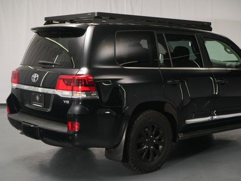 Used 2016 Toyota Land Cruiser AWD/4WD image 15