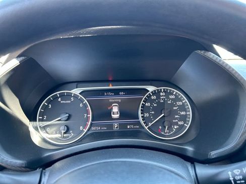 Used 2024 Nissan Sentra SV FWD image 11
