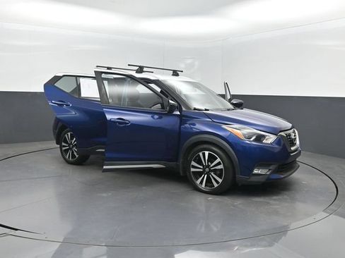 Used 2018 Nissan Kicks SR FWD image 31